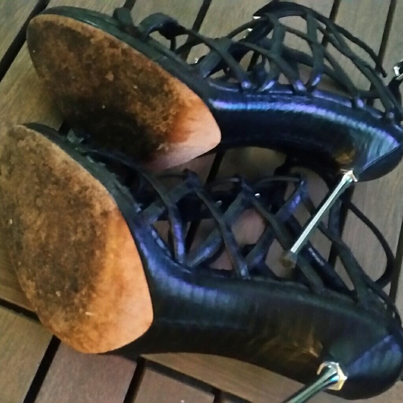 'B' Brian Atwood heels - Picture 2 of 8